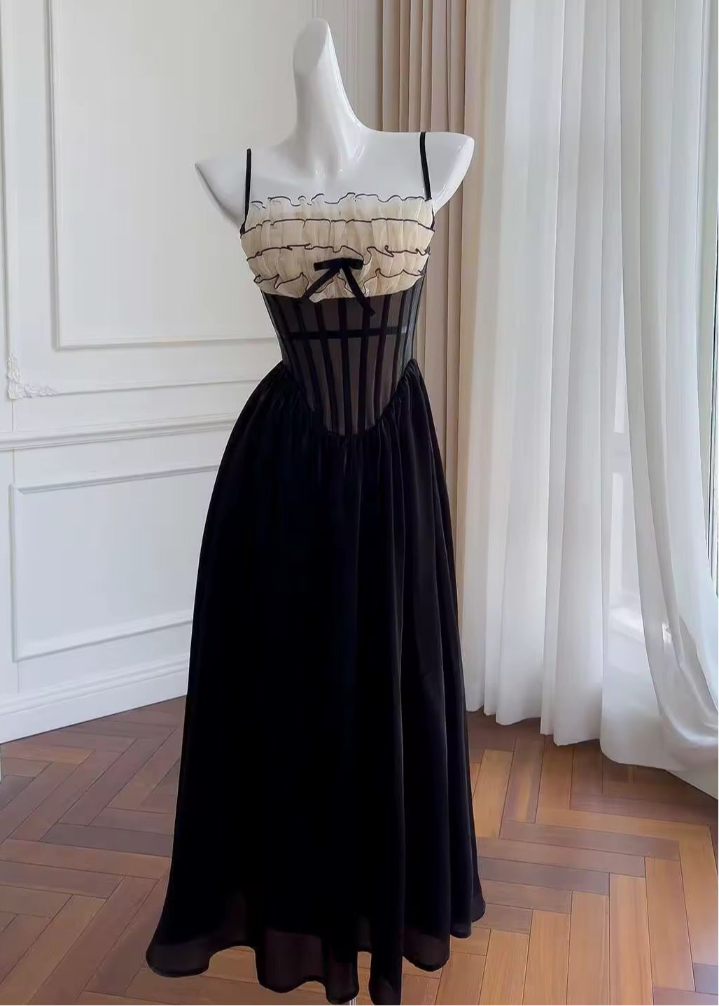 GIZEL DRESS